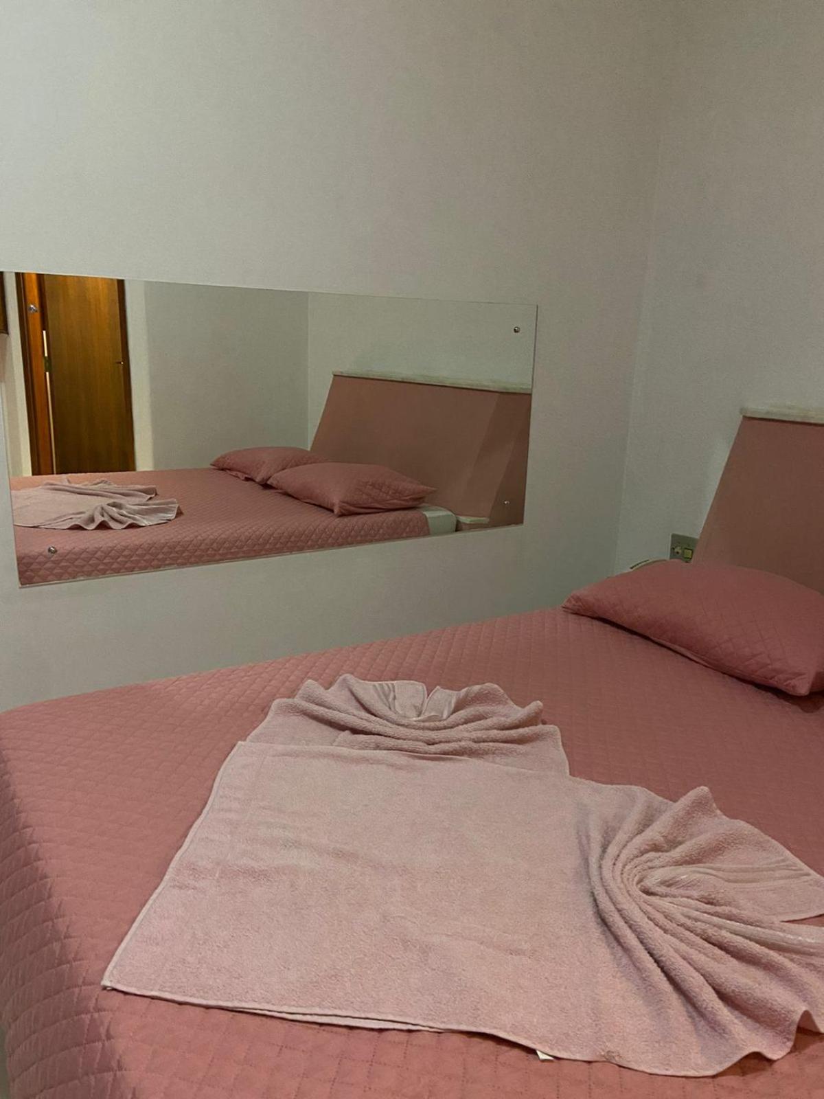 Gran Luha Motel, Hotel E Chales Brotas Exterior photo